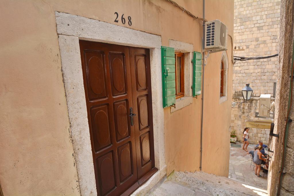 Studios Belvi Kotor Exterior photo